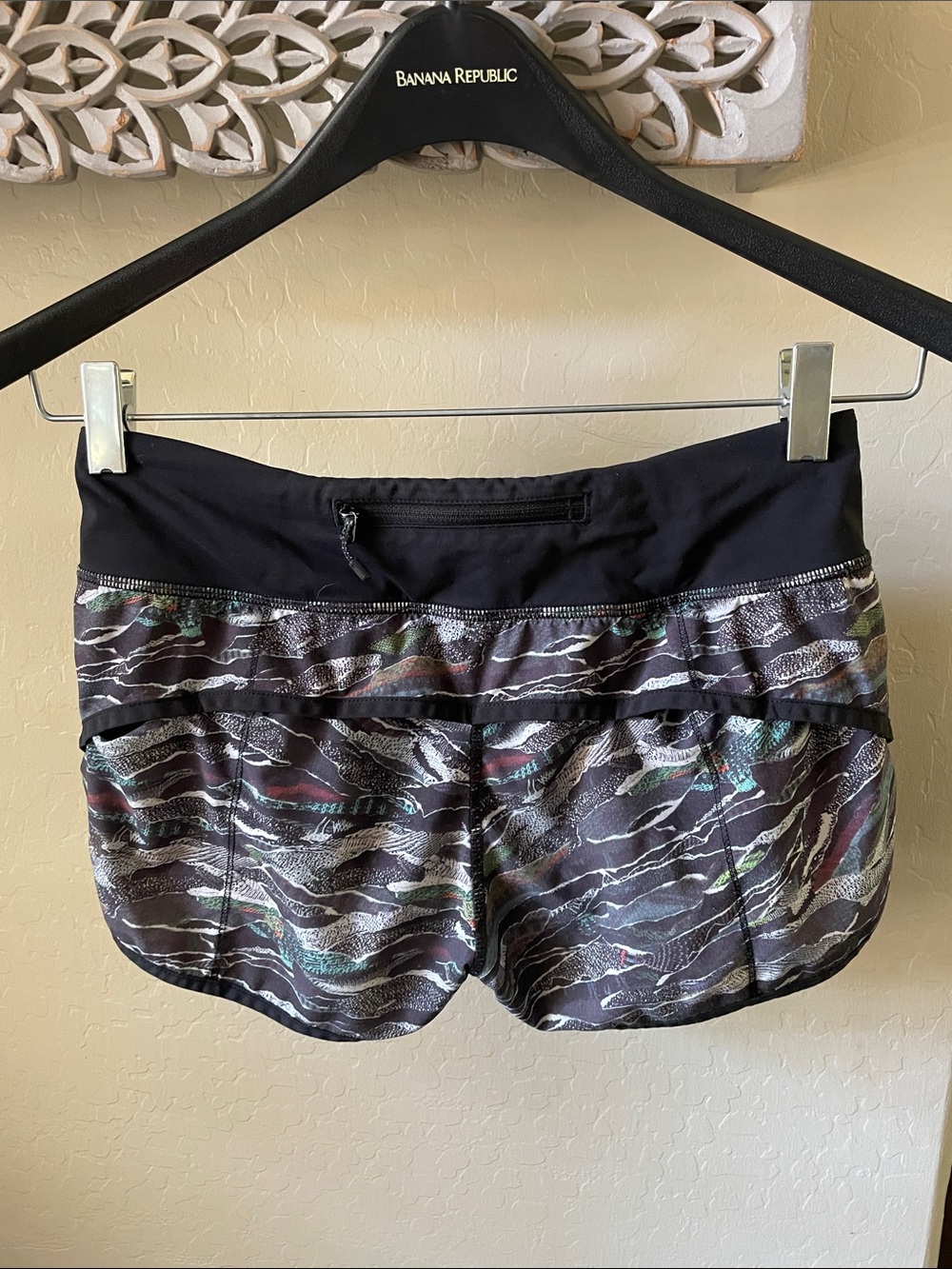 LULULEMON Speed Shorts! - Picture 7 of 9